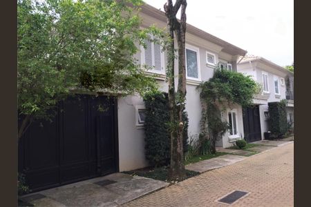Casa à venda com 4 quartos, 243m² em Jardim Cordeiro, São Paulo