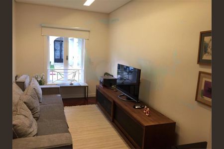 Casa à venda com 4 quartos, 243m² em Jardim Cordeiro, São Paulo