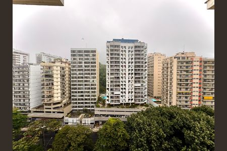 Apartamento à venda com 67m², 2 quartos e sem vaga Apartamento à venda com 67m², 2 quartos e sem vagaSala
