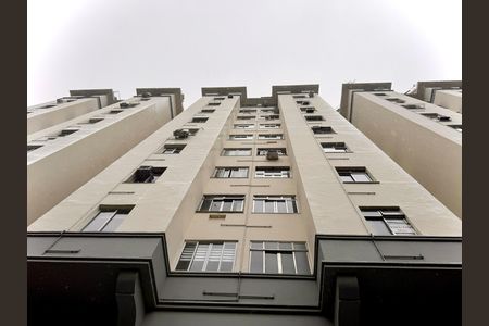 Apartamento à venda com 67m², 2 quartos e sem vaga Apartamento à venda com 67m², 2 quartos e sem vagaFachada