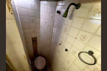 Apartamento à venda com 67m², 2 quartos e sem vaga Apartamento à venda com 67m², 2 quartos e sem vagaBanheiro de serviço