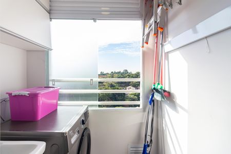 Área de Serviço  de apartamento à venda com 2 quartos, 54m² em Quitaúna, Osasco