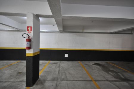 Casa de condomínio à venda com 48m², 2 quartos e 1 vagaVaga de garagem