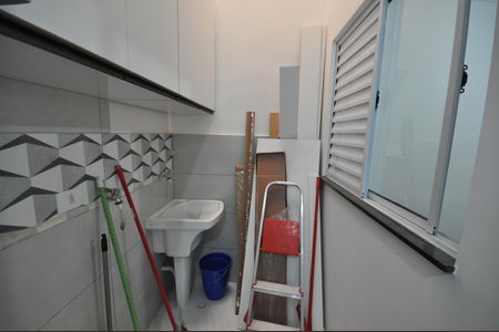 Casa de condomínio à venda com 48m², 2 quartos e 1 vagaÁrea de Serviço