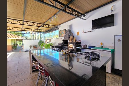 Casa à venda com 2500m², 4 quartos e 5 vagas