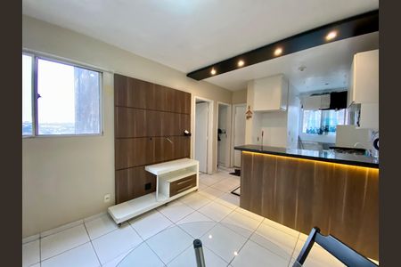 Sala de apartamento para alugar com 2 quartos, 50m² em Vila Real, Guarulhos