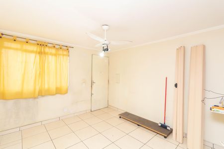 Sala de apartamento para alugar com 2 quartos, 39m² em Conjunto Habitacional Barro Branco Ii, São Paulo