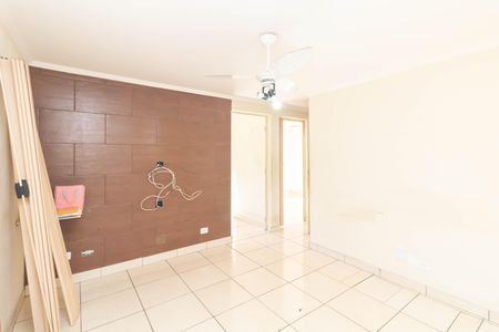 Sala de apartamento para alugar com 2 quartos, 39m² em Conjunto Habitacional Barro Branco Ii, São Paulo