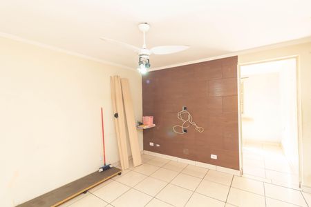 Sala de apartamento para alugar com 2 quartos, 39m² em Conjunto Habitacional Barro Branco Ii, São Paulo