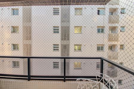 Apartamento à venda com 149m², 3 quartos e 2 vagas Apartamento à venda com 149m², 3 quartos e 2 vagasQuarto 2 - Varanda