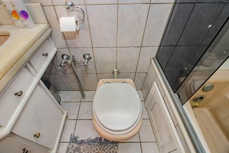 Apartamento à venda com 149m², 3 quartos e 2 vagas Apartamento à venda com 149m², 3 quartos e 2 vagasBanheiro da Suíte