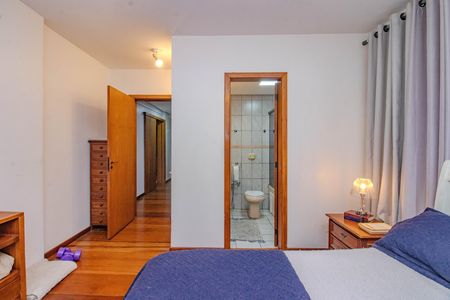 Apartamento à venda com 149m², 3 quartos e 2 vagas Apartamento à venda com 149m², 3 quartos e 2 vagasSuíte