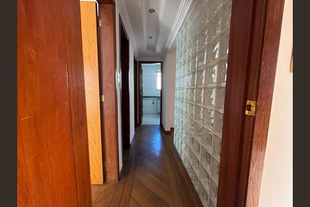 Apartamento para alugar com 120m², 3 quartos e 2 vagas Apartamento para alugar com 120m², 3 quartos e 2 vagasCorredor