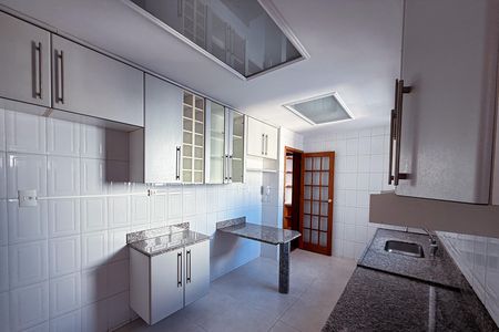 Apartamento para alugar com 120m², 3 quartos e 2 vagas Apartamento para alugar com 120m², 3 quartos e 2 vagasCozinha