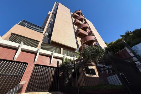 Apartamento para alugar com 120m², 3 quartos e 2 vagas Apartamento para alugar com 120m², 3 quartos e 2 vagasFachada