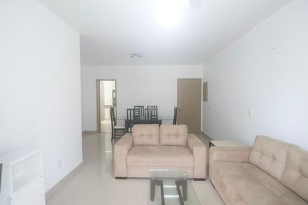 Sala de apartamento para alugar com 2 quartos, 90m² em Jardim Las Palmas, Guarujá