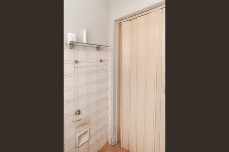 Banheiro de casa para alugar com 1 quarto, 140m² em Vila Nivi, São Paulo