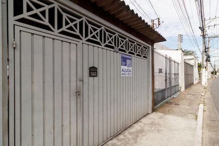 Fachada com Plaquinha WPSU-762 de casa para alugar com 1 quarto, 140m² em Vila Nivi, São Paulo