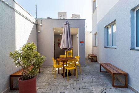 Apartamento para alugar com 41m², 2 quartos e sem vaga