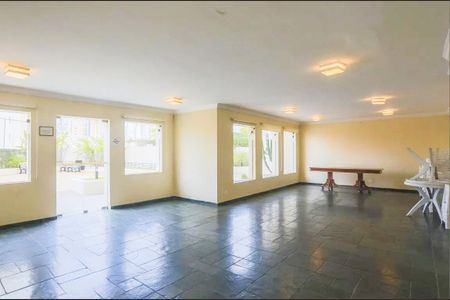 Apartamento para alugar com 80m², 2 quartos e 1 vaga Apartamento para alugar com 80m², 2 quartos e 1 vagaÁrea comum - Salão de festas