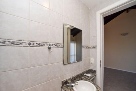 Casa de condomínio para alugar com 300m², 3 quartos e 4 vagasLavabo 2