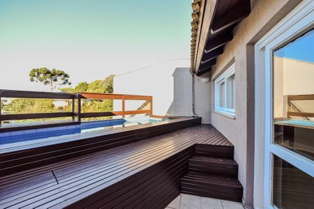 Casa de condomínio para alugar com 300m², 3 quartos e 4 vagasPiscina