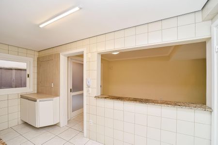 Casa de condomínio para alugar com 300m², 3 quartos e 4 vagasCozinha