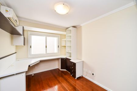 Quarto 1 de casa de condomínio para alugar com 3 quartos, 300m² em Boa Vista, Porto Alegre
