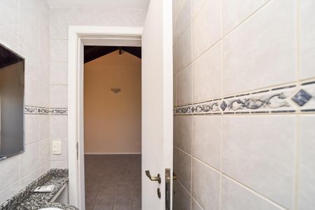 Casa de condomínio para alugar com 300m², 3 quartos e 4 vagasLavabo 2