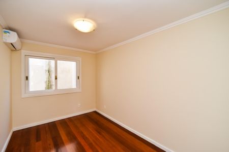 Casa de condomínio para alugar com 300m², 3 quartos e 4 vagasQuarto 2