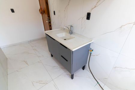 Apartamento para alugar com 43m², 2 quartos e sem vaga Apartamento para alugar com 43m², 2 quartos e sem vagaCozinha e Área de Serviço