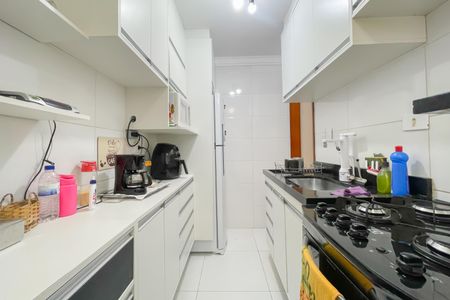 Apartamento à venda com 47m², 2 quartos e 1 vaga Apartamento à venda com 47m², 2 quartos e 1 vagaCozinha e Área de Serviço