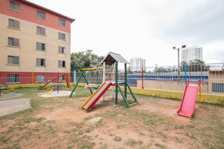 Apartamento à venda com 47m², 2 quartos e 1 vaga Apartamento à venda com 47m², 2 quartos e 1 vagaÁrea comum - Playground