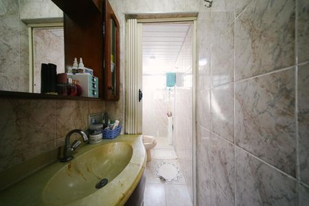 Apartamento à venda com 49m², 2 quartos e 1 vaga Apartamento à venda com 49m², 2 quartos e 1 vagaBanheiro