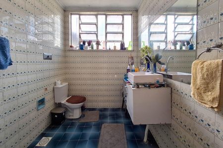 Banheiro de casa para alugar com 3 quartos, 120m² em Matapaca, Niterói