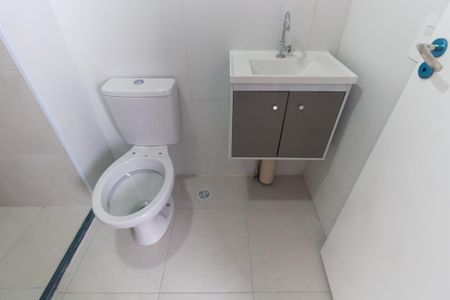 Apartamento para alugar com 42m², 2 quartos e sem vaga Apartamento para alugar com 42m², 2 quartos e sem vagaBanheiro