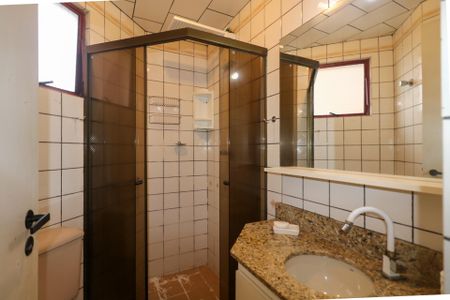 Apartamento à venda com 63m², 3 quartos e 1 vaga Apartamento à venda com 63m², 3 quartos e 1 vagaBanheiro