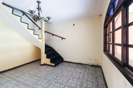 Casa para alugar com 300m², 3 quartos e 2 vagas Casa para alugar com 300m², 3 quartos e 2 vagasSala
