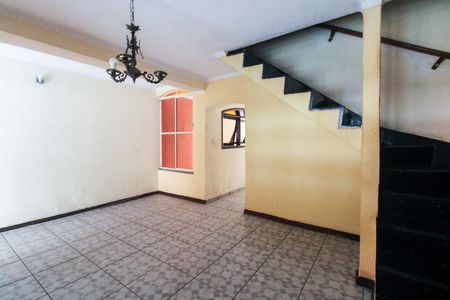 Casa para alugar com 300m², 3 quartos e 2 vagas Casa para alugar com 300m², 3 quartos e 2 vagasSala