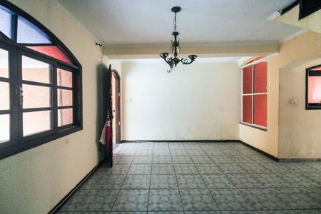 Casa para alugar com 300m², 3 quartos e 2 vagas Casa para alugar com 300m², 3 quartos e 2 vagasSala