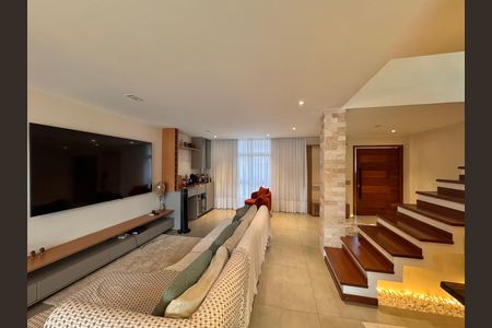 Casa de condomínio à venda com 160m², 4 quartos e 1 vaga Casa de condomínio à venda com 160m², 4 quartos e 1 vagaSala