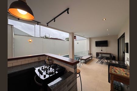 Casa de condomínio à venda com 160m², 4 quartos e 1 vaga Casa de condomínio à venda com 160m², 4 quartos e 1 vagaÁrea externa