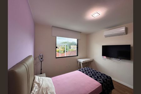 Casa de condomínio à venda com 160m², 4 quartos e 1 vaga Casa de condomínio à venda com 160m², 4 quartos e 1 vagaQuarto 2