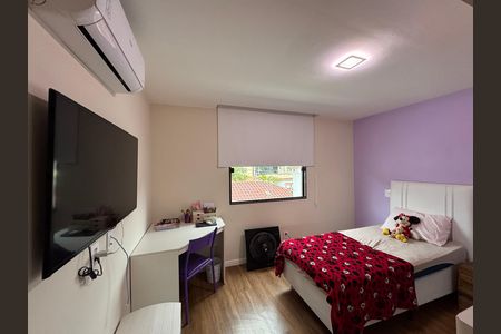 Casa de condomínio à venda com 160m², 4 quartos e 1 vaga Casa de condomínio à venda com 160m², 4 quartos e 1 vagaQuarto 1