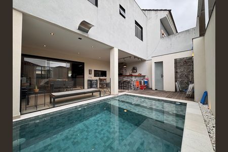 Casa de condomínio à venda com 160m², 4 quartos e 1 vaga Casa de condomínio à venda com 160m², 4 quartos e 1 vagaÁrea externa