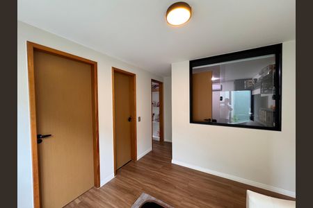 Casa de condomínio à venda com 160m², 4 quartos e 1 vaga Casa de condomínio à venda com 160m², 4 quartos e 1 vagaHall Íntimo