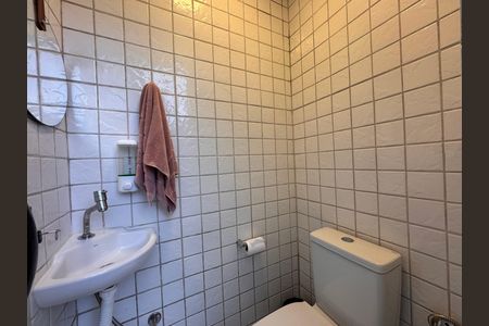 Casa de condomínio à venda com 160m², 4 quartos e 1 vaga Casa de condomínio à venda com 160m², 4 quartos e 1 vagaÁrea externa - Banheiro