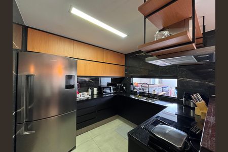 Casa de condomínio à venda com 160m², 4 quartos e 1 vaga Casa de condomínio à venda com 160m², 4 quartos e 1 vagaCozinha