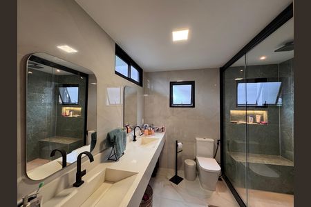 Casa de condomínio à venda com 160m², 4 quartos e 1 vaga Casa de condomínio à venda com 160m², 4 quartos e 1 vagaSuíte Master - Banheiro