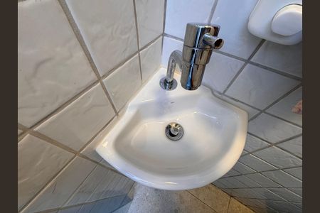 Casa de condomínio à venda com 160m², 4 quartos e 1 vaga Casa de condomínio à venda com 160m², 4 quartos e 1 vagaÁrea externa - Banheiro